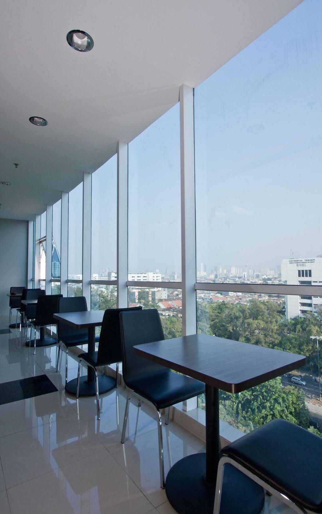 Hotel 88 Grogol Jakarta By Wh Exterior foto